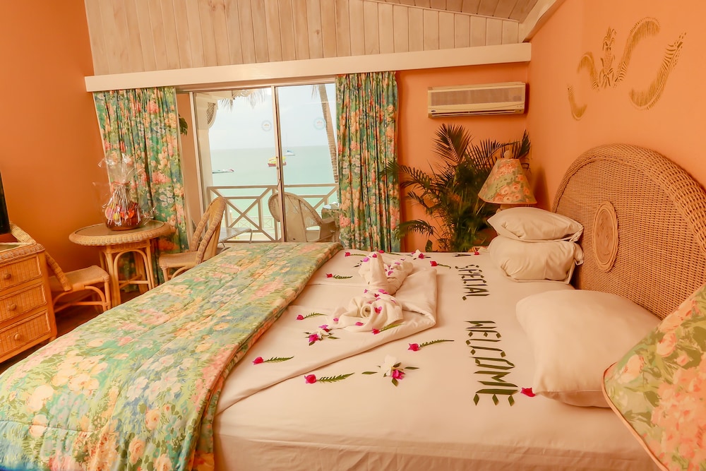 Coco Reef Resort & Spa in CROWN POINT