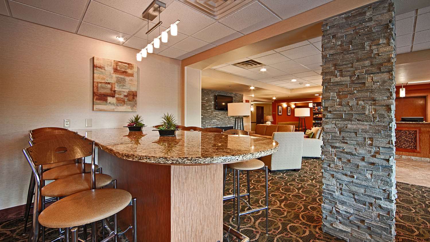 Comfort Inn and Suites Copley Akron 6/8