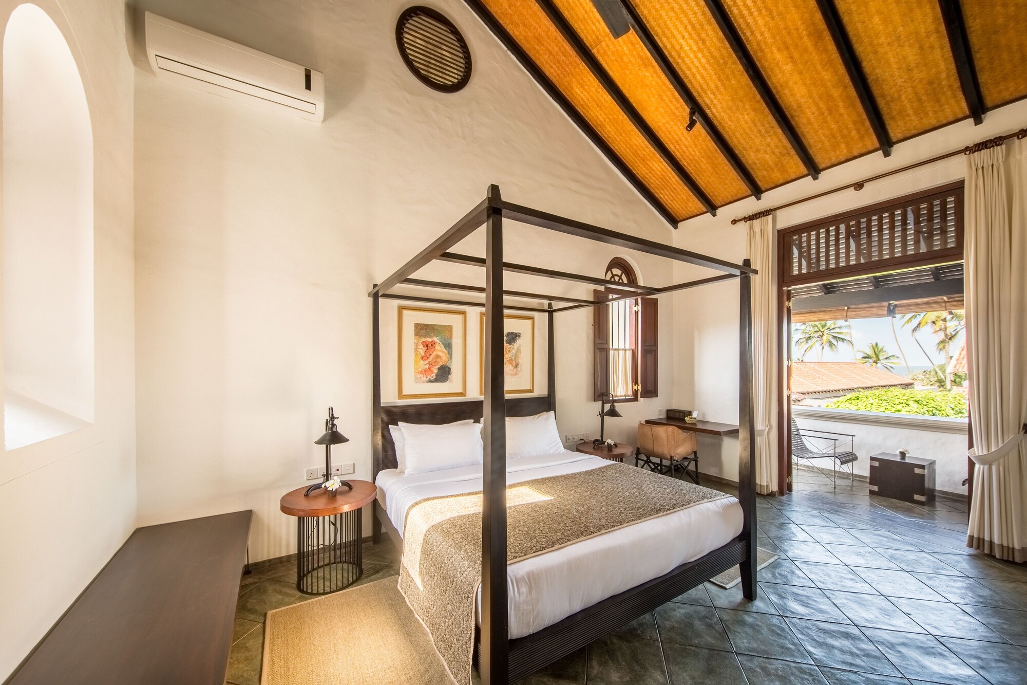 DELUXE, KING BED, POOL VIEW, BALCONY