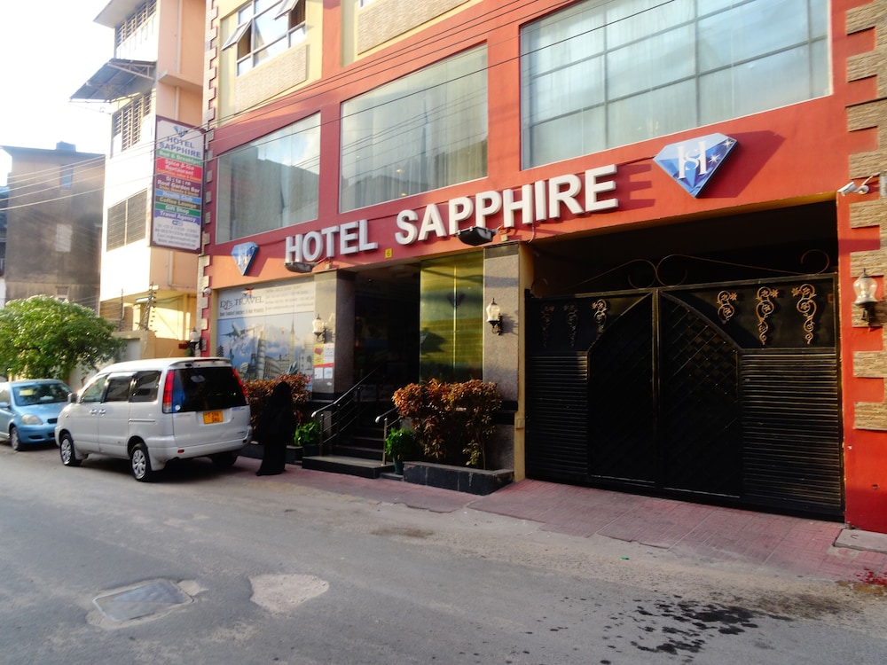 Hotel Sapphire 59/68