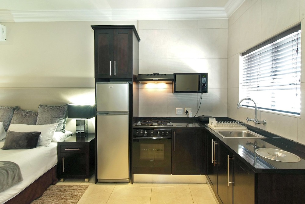 Ushaka Manor Guest House 24/37