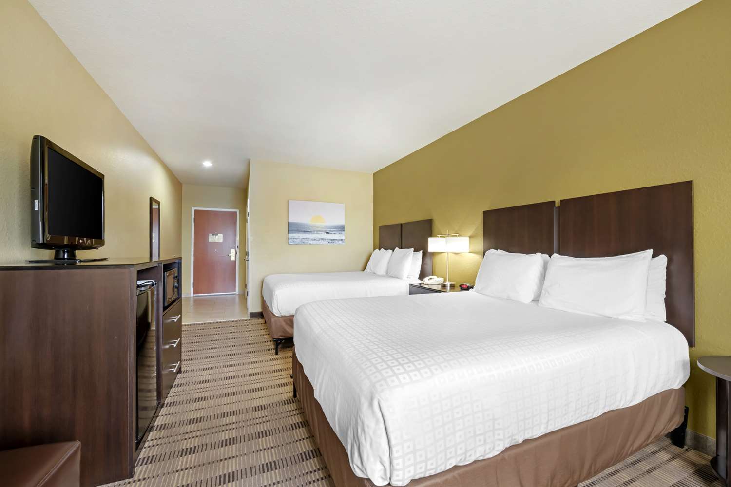 Room, 2 Queen Beds, Bathtub, Accessible