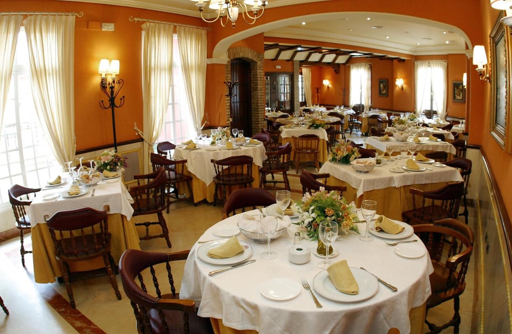 Hotel Manolo Mayo 24/40