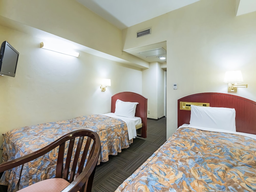 Akasaka Yoko Hotel 6/65