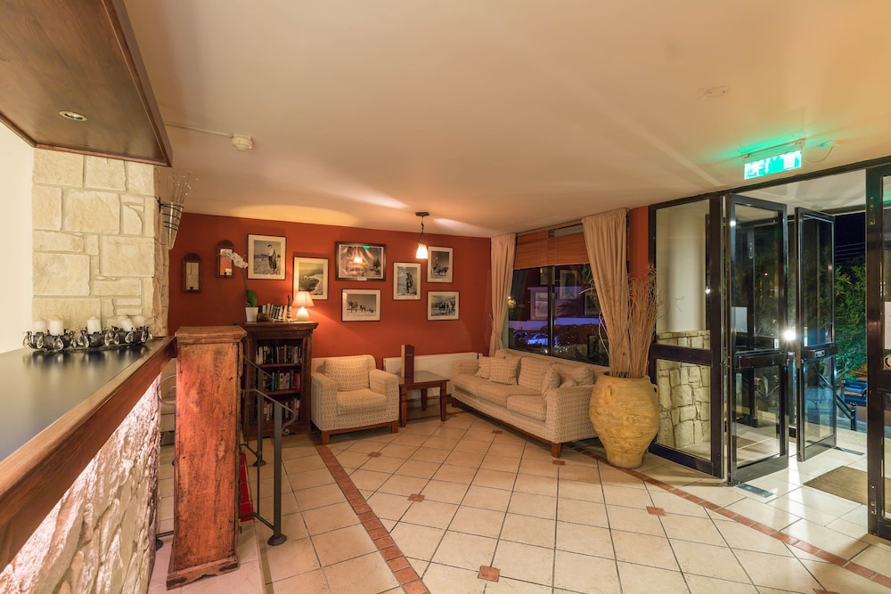 Hill View Hotel Apartments 6/50