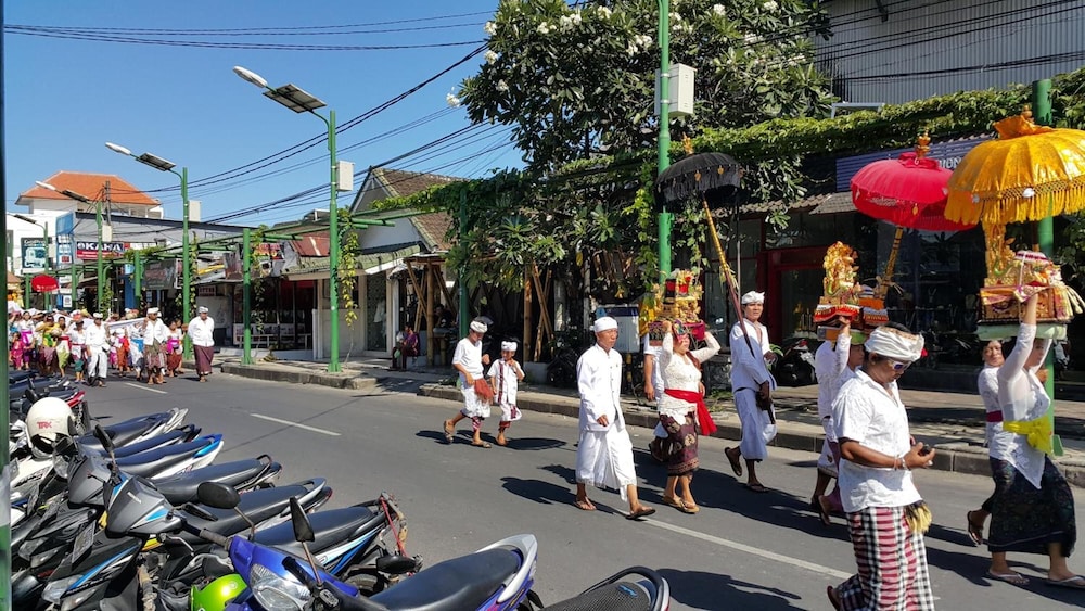 Bemo Corner Guest House 36/44