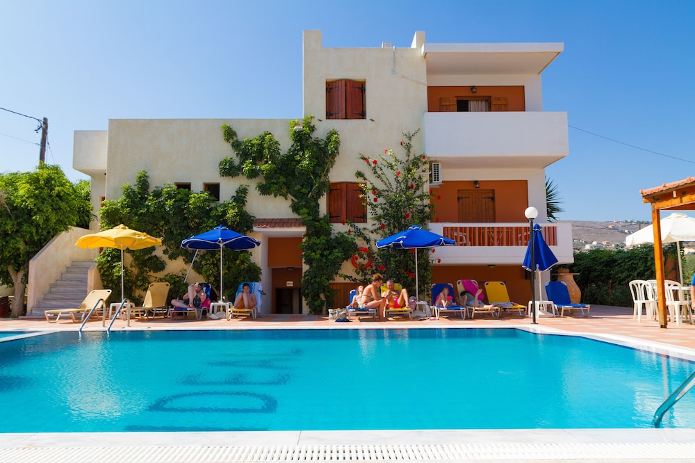 Ideal Hotel 4/41