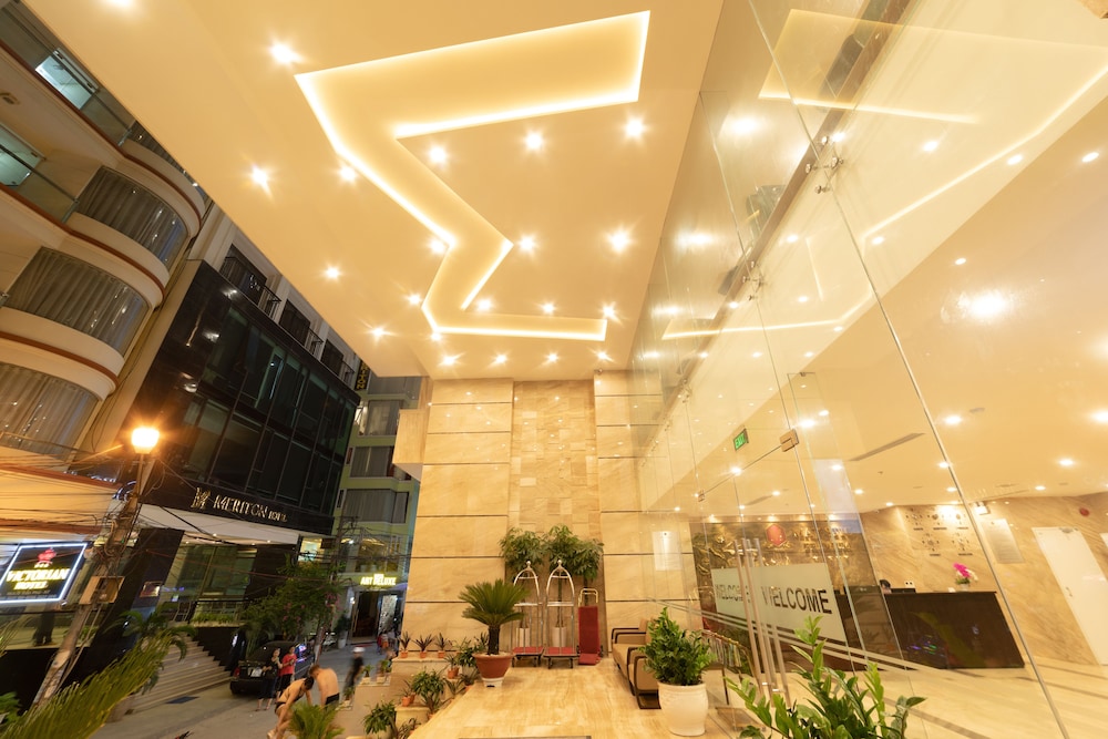 Majestic Premium Hotel 13/70