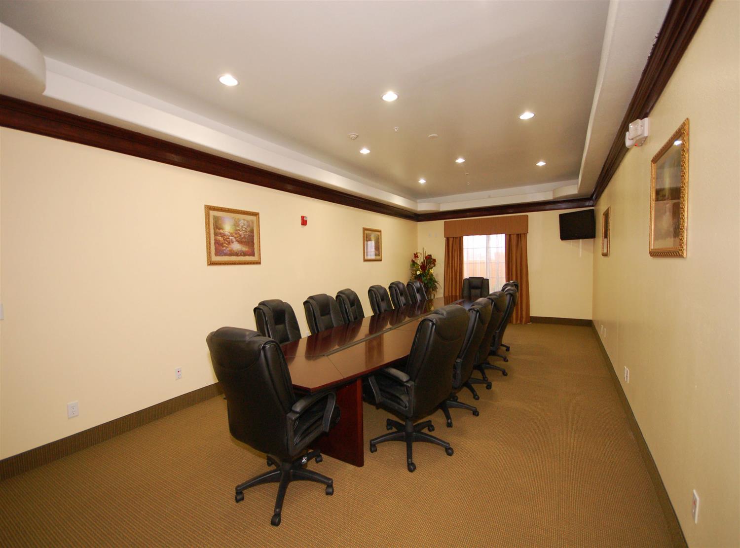 Best Western Plus Manvel Inn & Suites 6/7