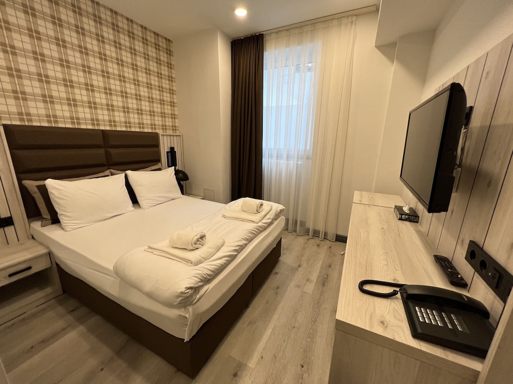 Hotel Innception 8/21
