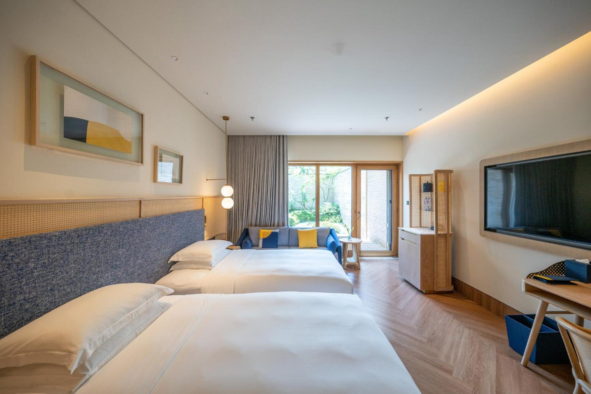 Standard, 2 Double Beds