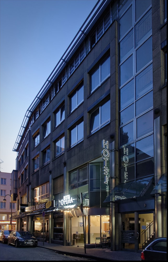 Hotel Opera 5/42
