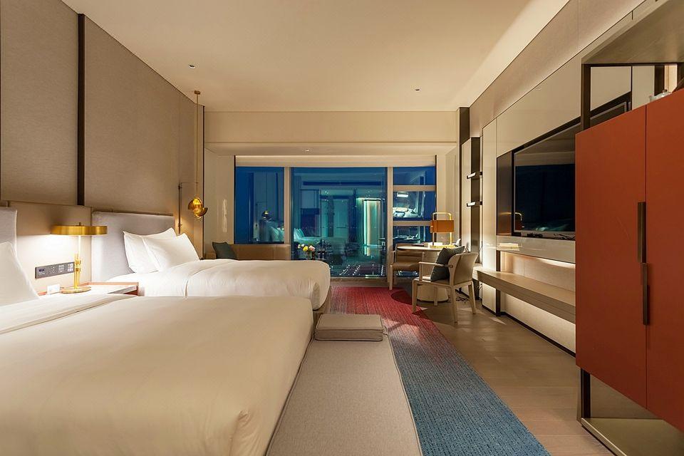 Business, Twin Beds, Sunrise View, Sea View