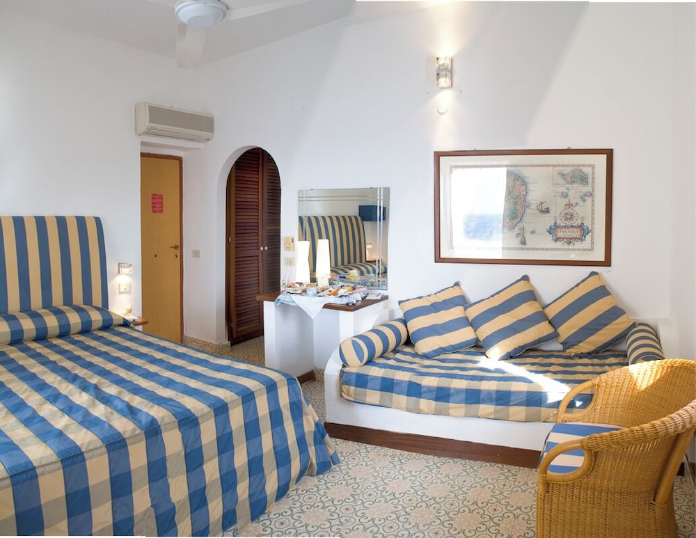 Hotel Cincotta 12/50