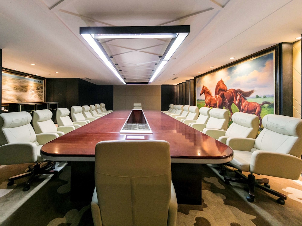 Mercure Beijing Chang An West 34/48