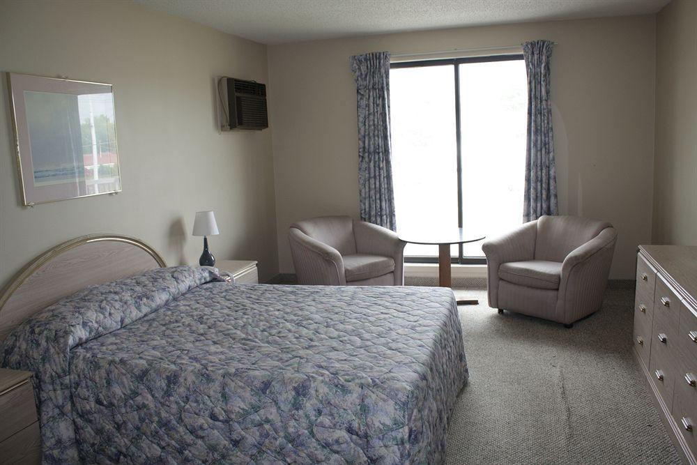 Tropicana Inn 5/30