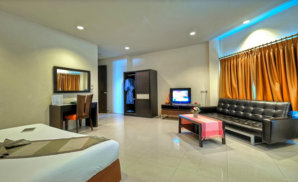 Gazebo Resort Pattaya 60/90