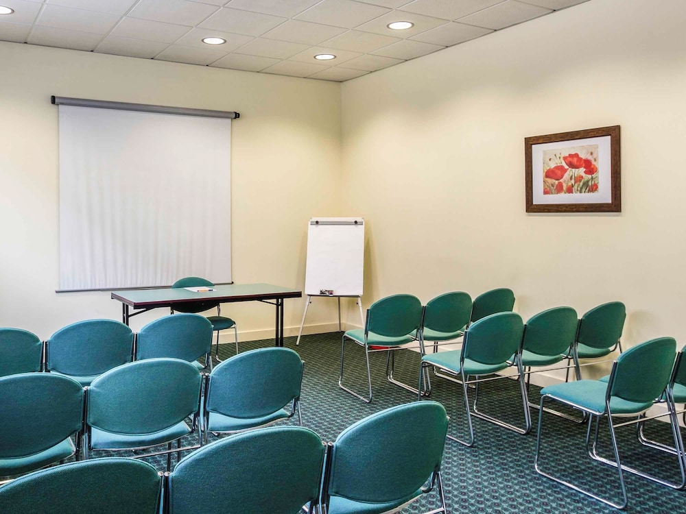 Ibis Braganca Hotel 52/64