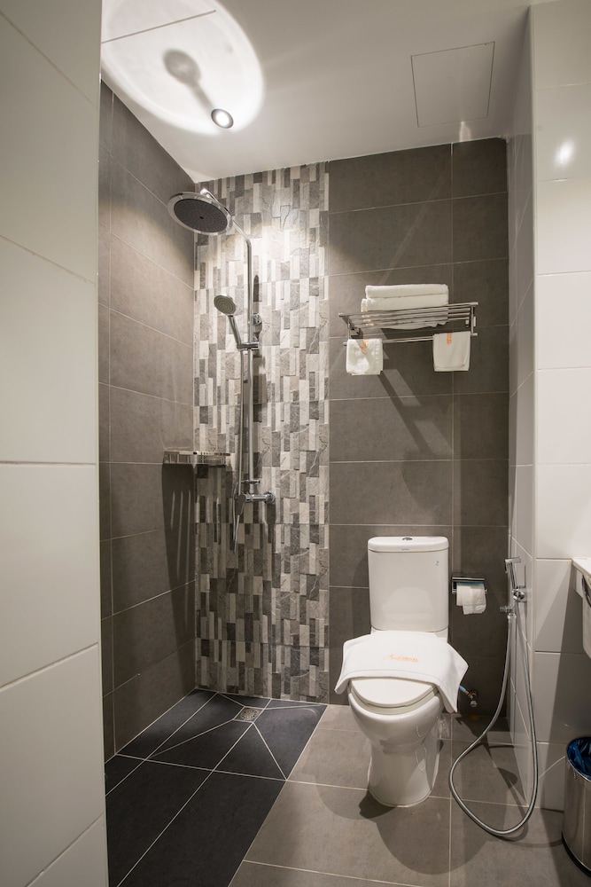 Asiatic Hotel 45/50