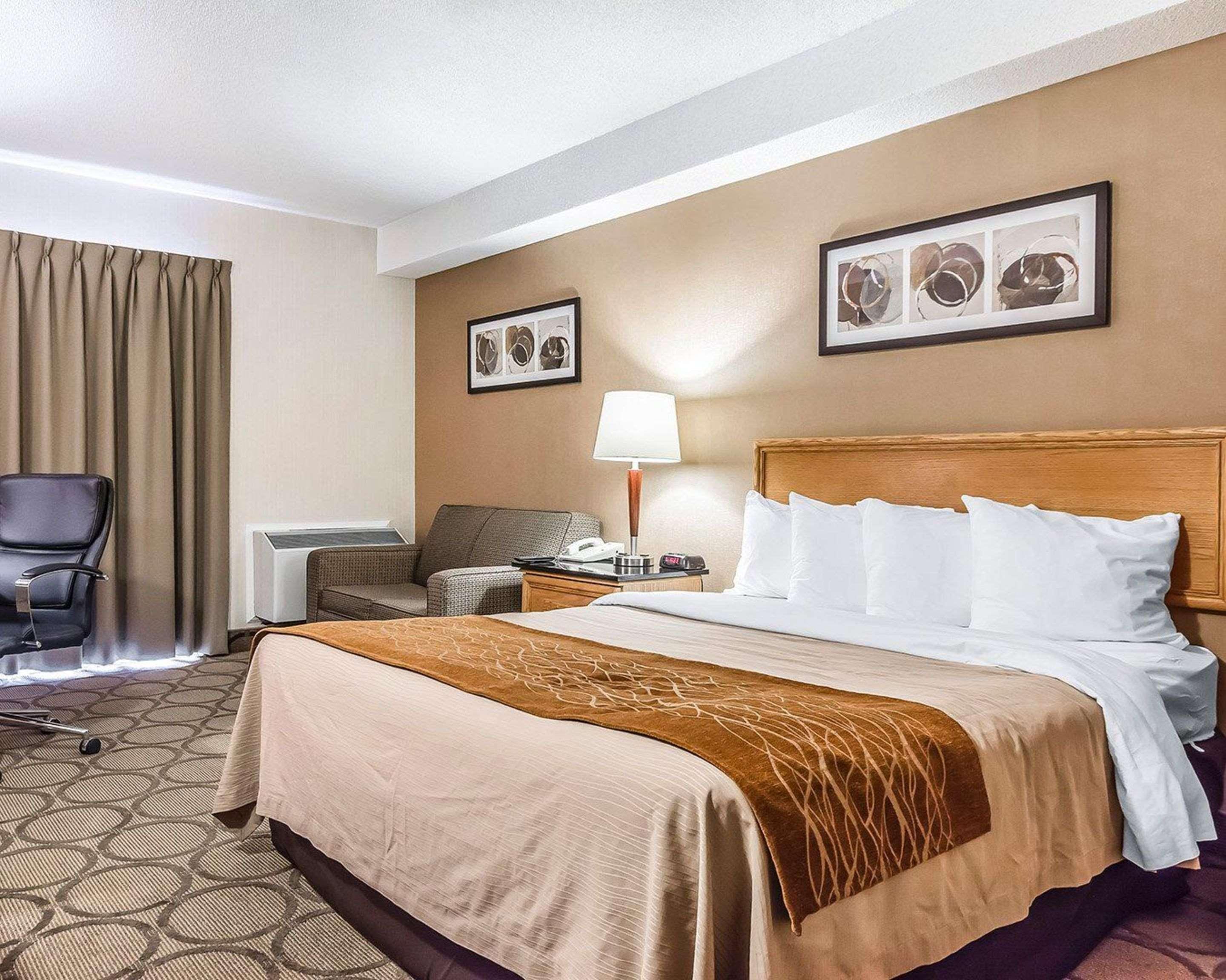 Upgrade, Queen Bed, Accessible
