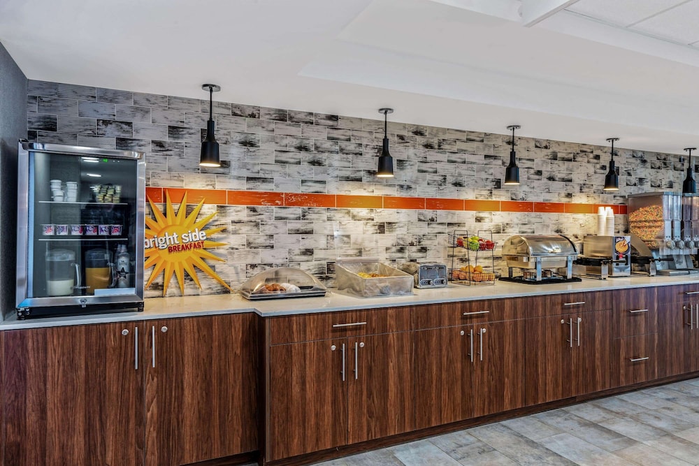 La Quinta Inn & Suites by Wyndham Kennewick 51/63