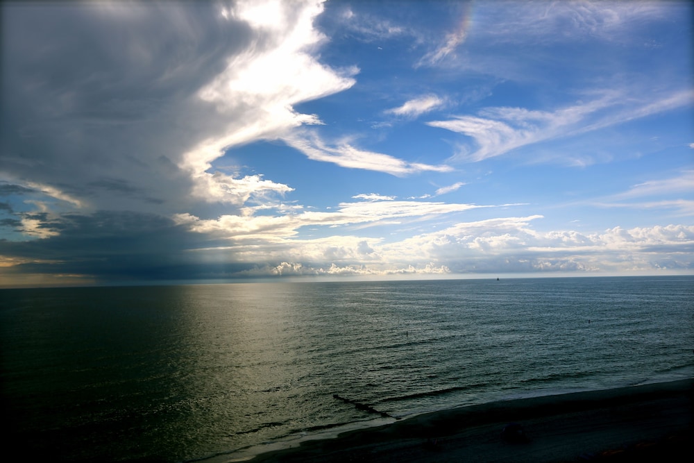 Shoreline Island Resort Exclusively Adult 38/50