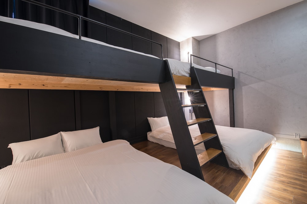 Mizuka Imaizumi Ii-Unmanned Hotel- 4/53