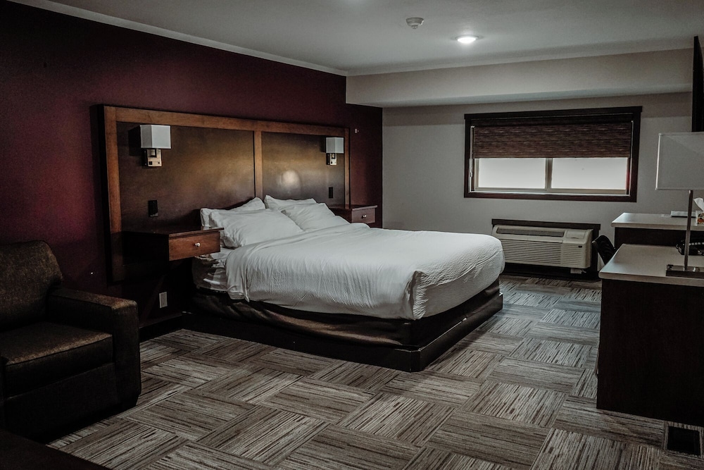 Homestead Inn & Suites 6/44