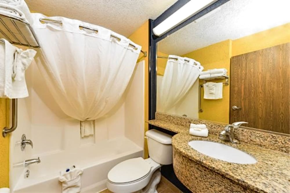 Microtel Inn & Suites by Wyndham New Braunfels 18/38