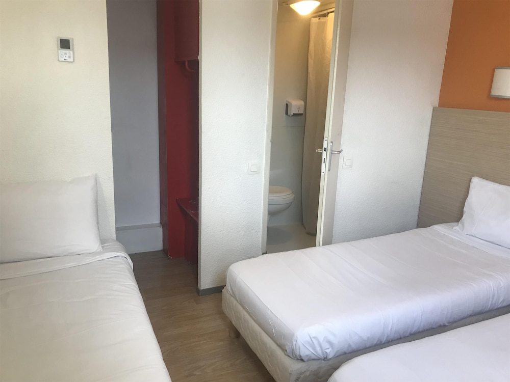 Hotel Premiere Classe Avignon Courtine 13/50