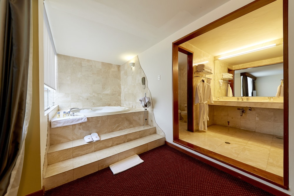 Hotel Carrera Ex Thunderbird Hotels Carrera 5/64