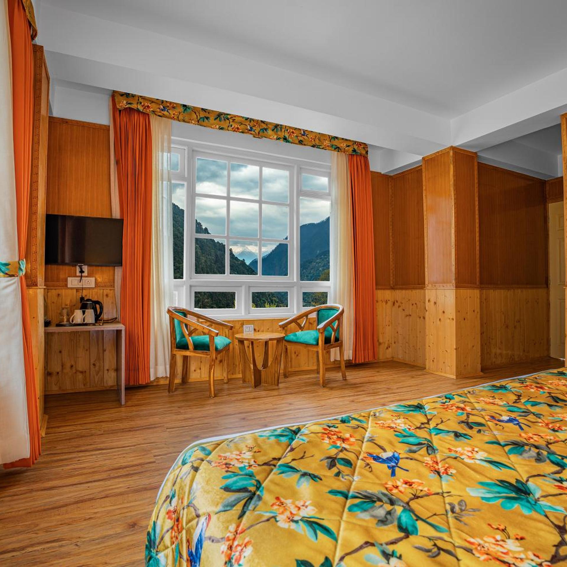 Summit Gangchen Hotel 20/21