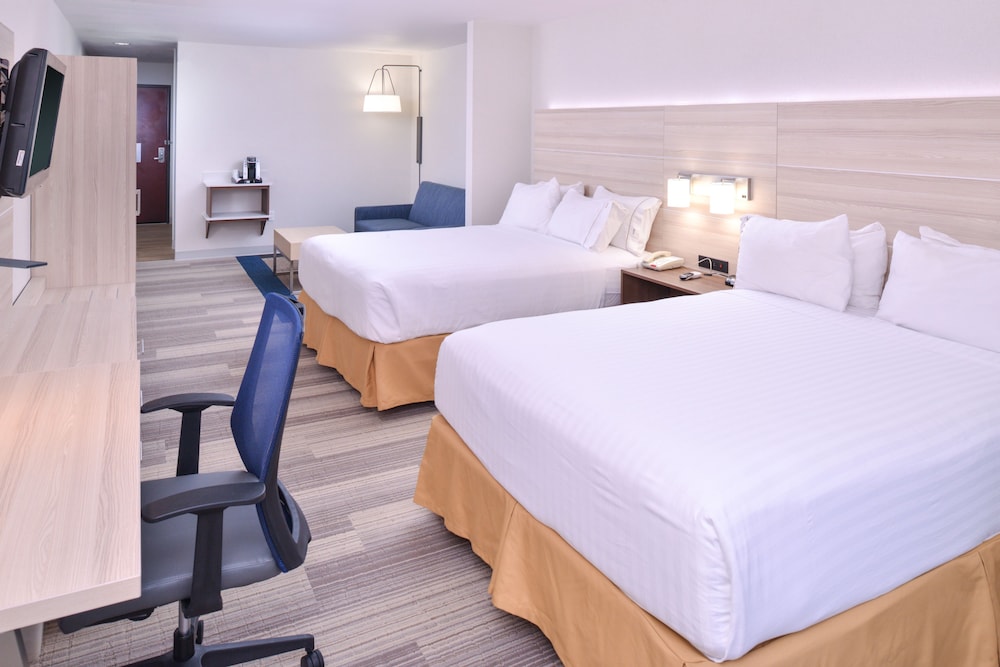 Holiday Inn Express Hotel Suites San Diego Otay 25/77