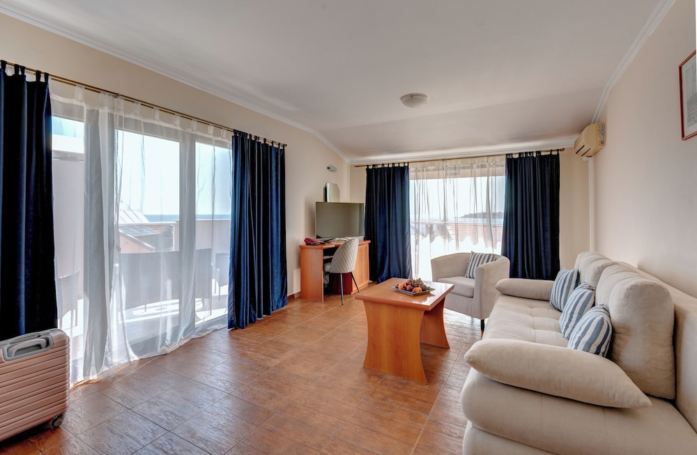 Amon Ra Family Hotel 13/35