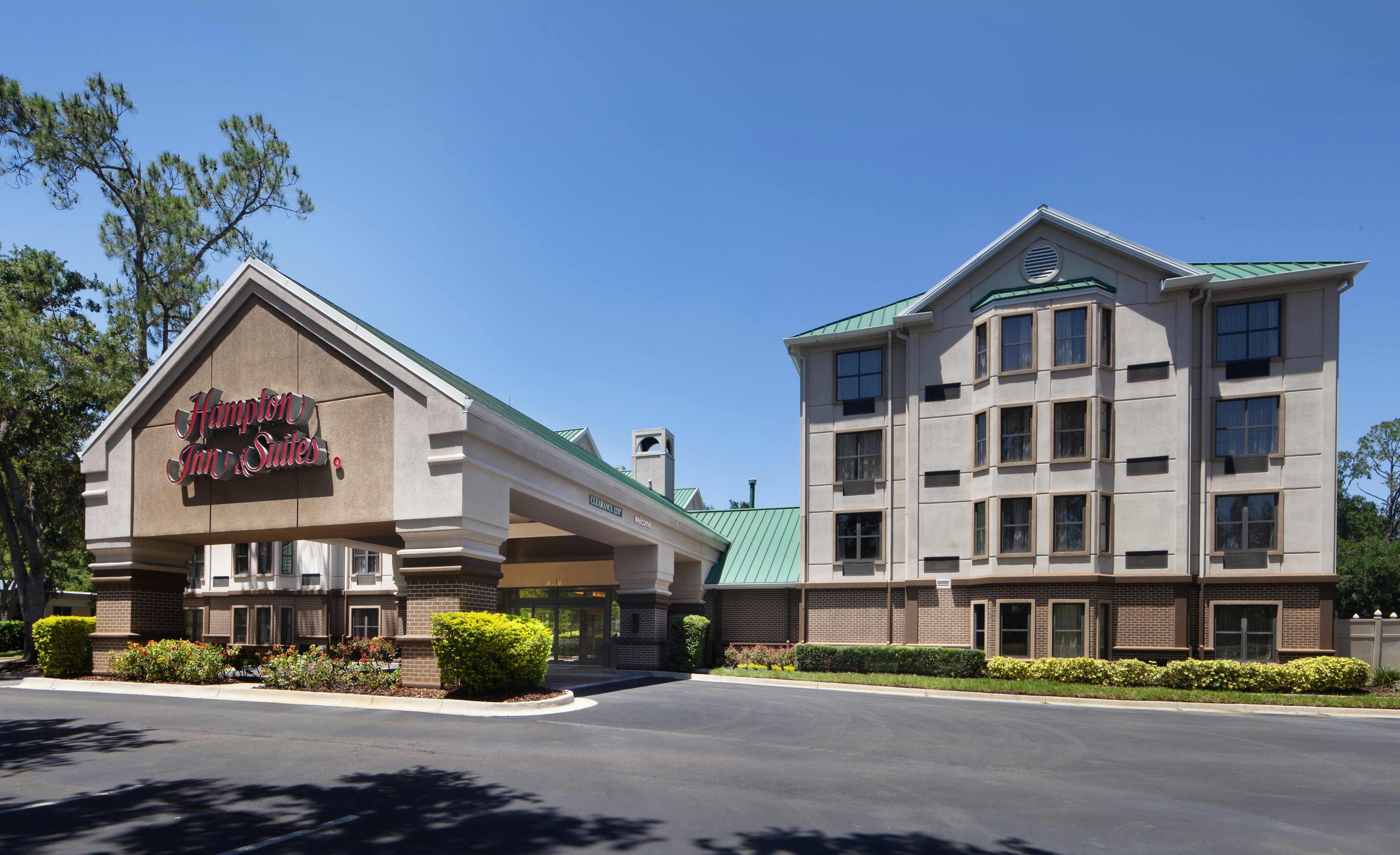 Hampton Inn and Suites Tampa North 41/44