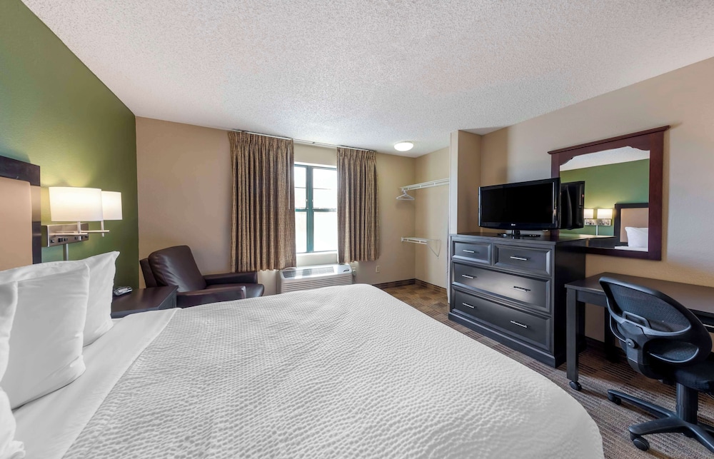 Extended Stay America Suites Orange County Katella Ave 28/51