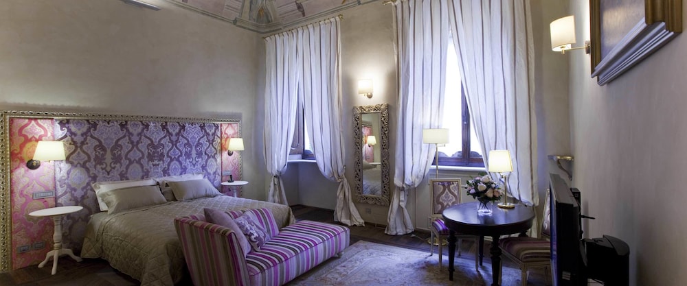 Palazzo Carletti 7/22