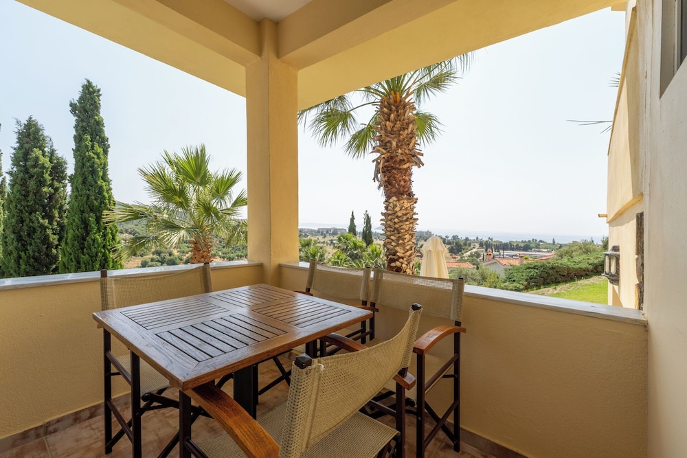 Kelyfos Hotel Bungalows and Suites 34/50
