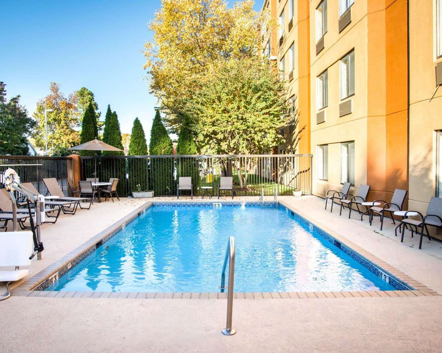 Sleep Inn Charlotte University Place 32/32