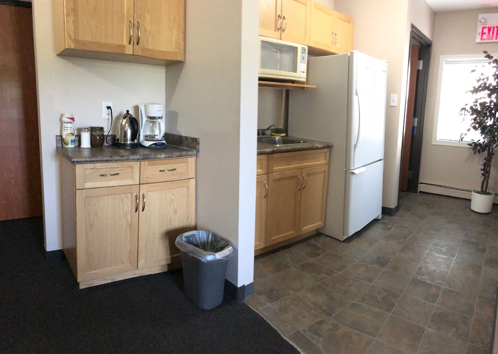 Nettys Nest Visitor Lodge 25/25