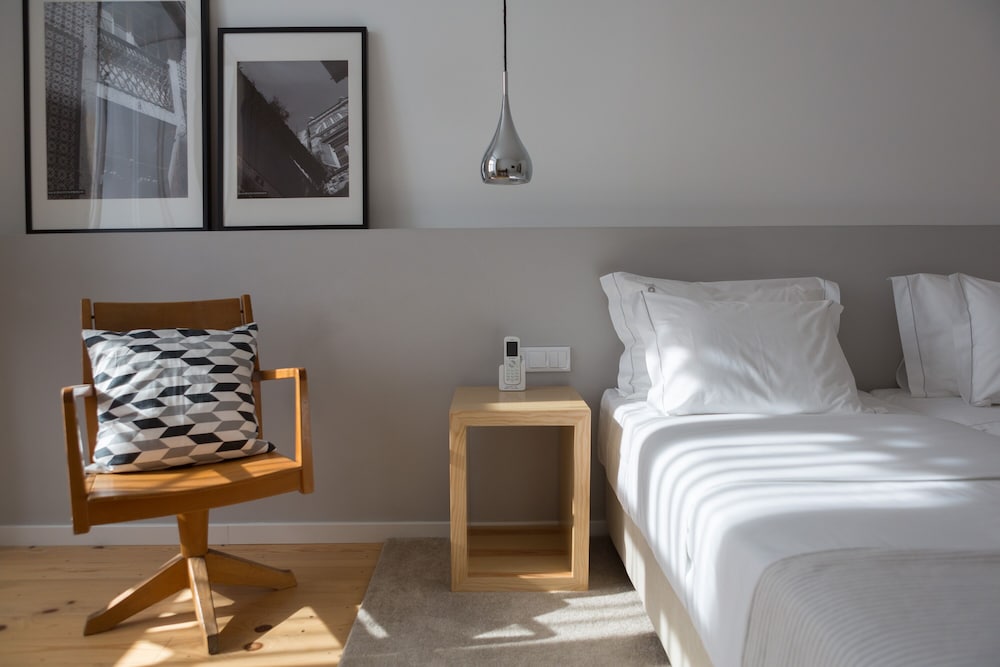 The 8 Downtown Suites 20/67