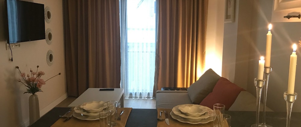 Luxx Suite 27/40