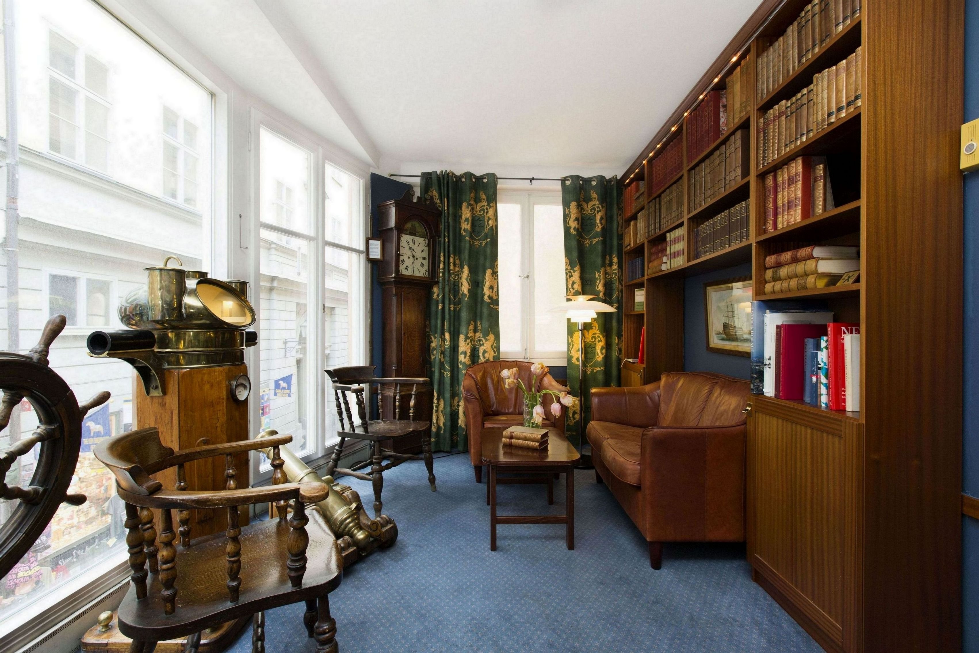 Lord Nelson Hotel 19/22