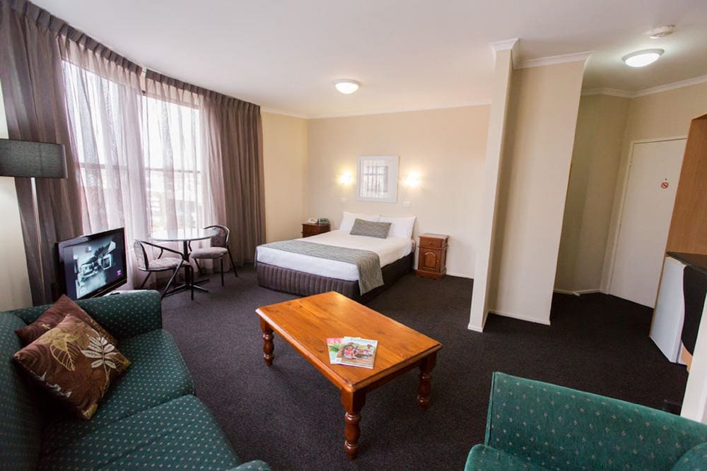 BARKLY MOTORLODGE 25/31