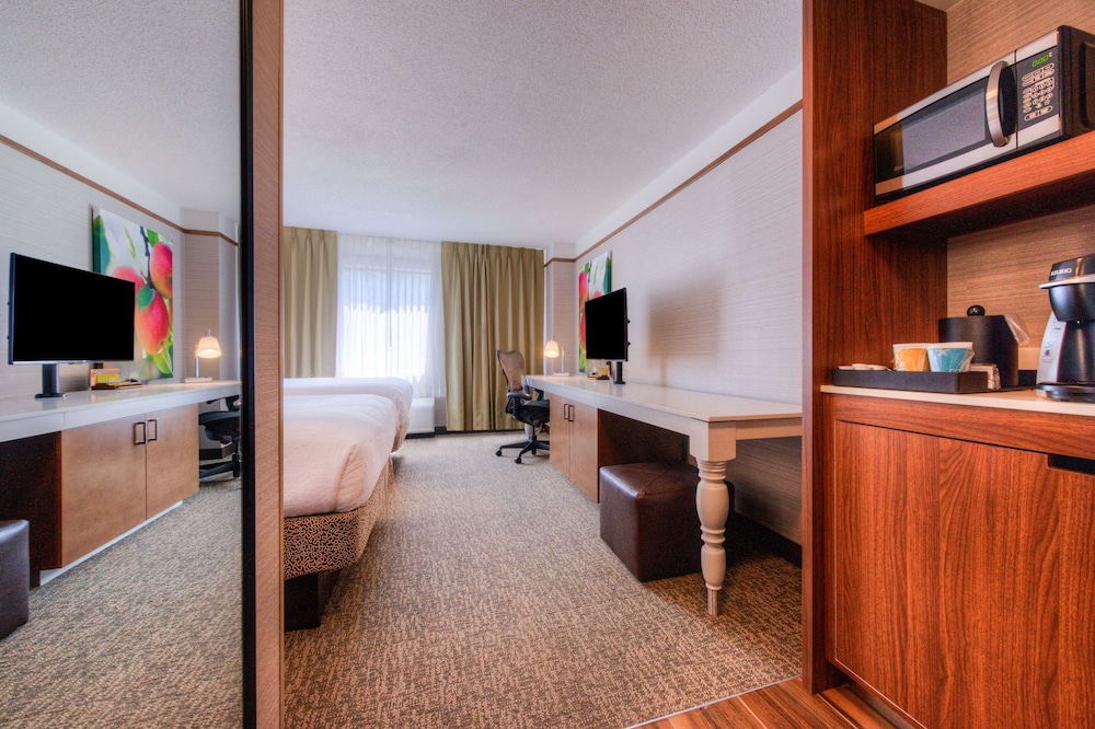 Hilton Garden Inn Detroit Southfield 59/84