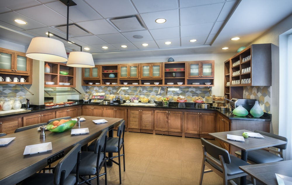 Hyatt Place Columbia/Harbison 27/50