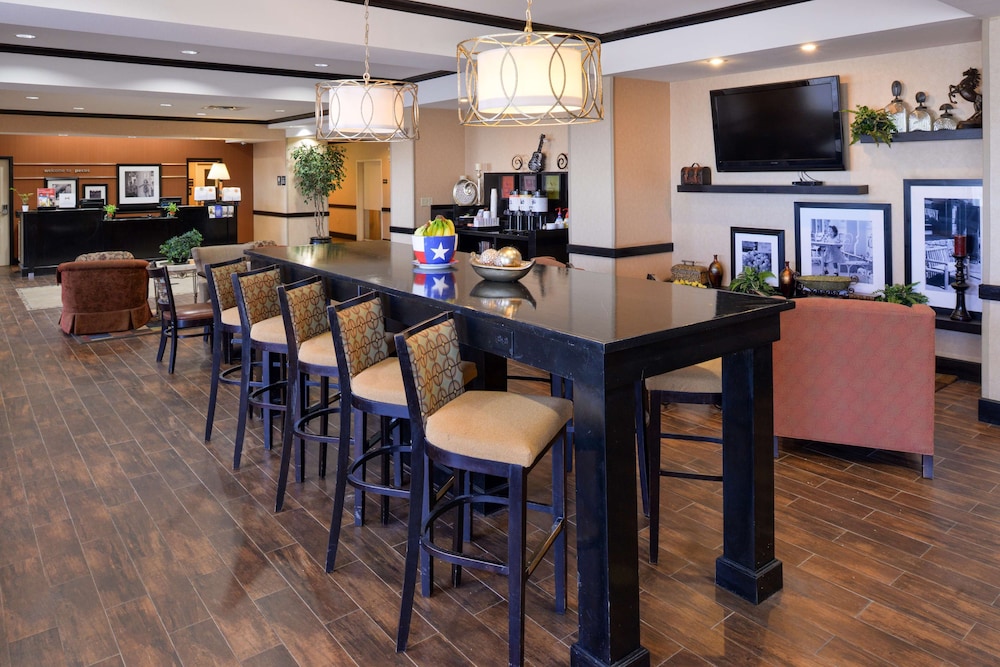 Hampton Inn Pecos 37/45