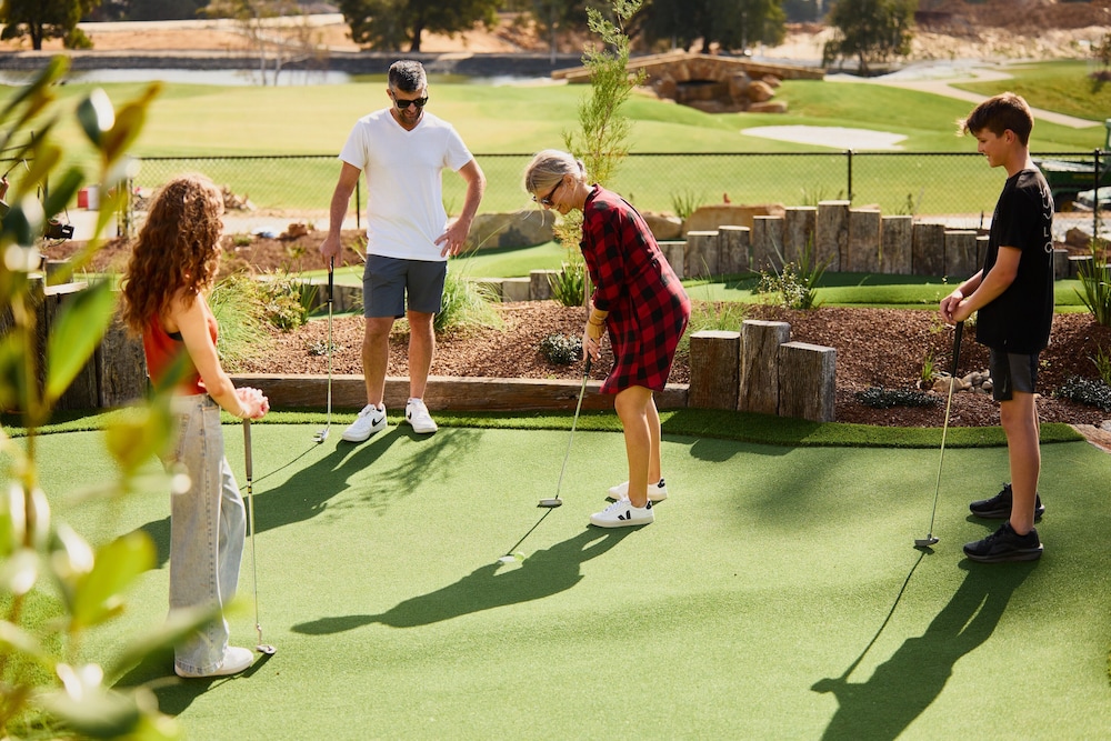 Country Club Tasmania 42/67