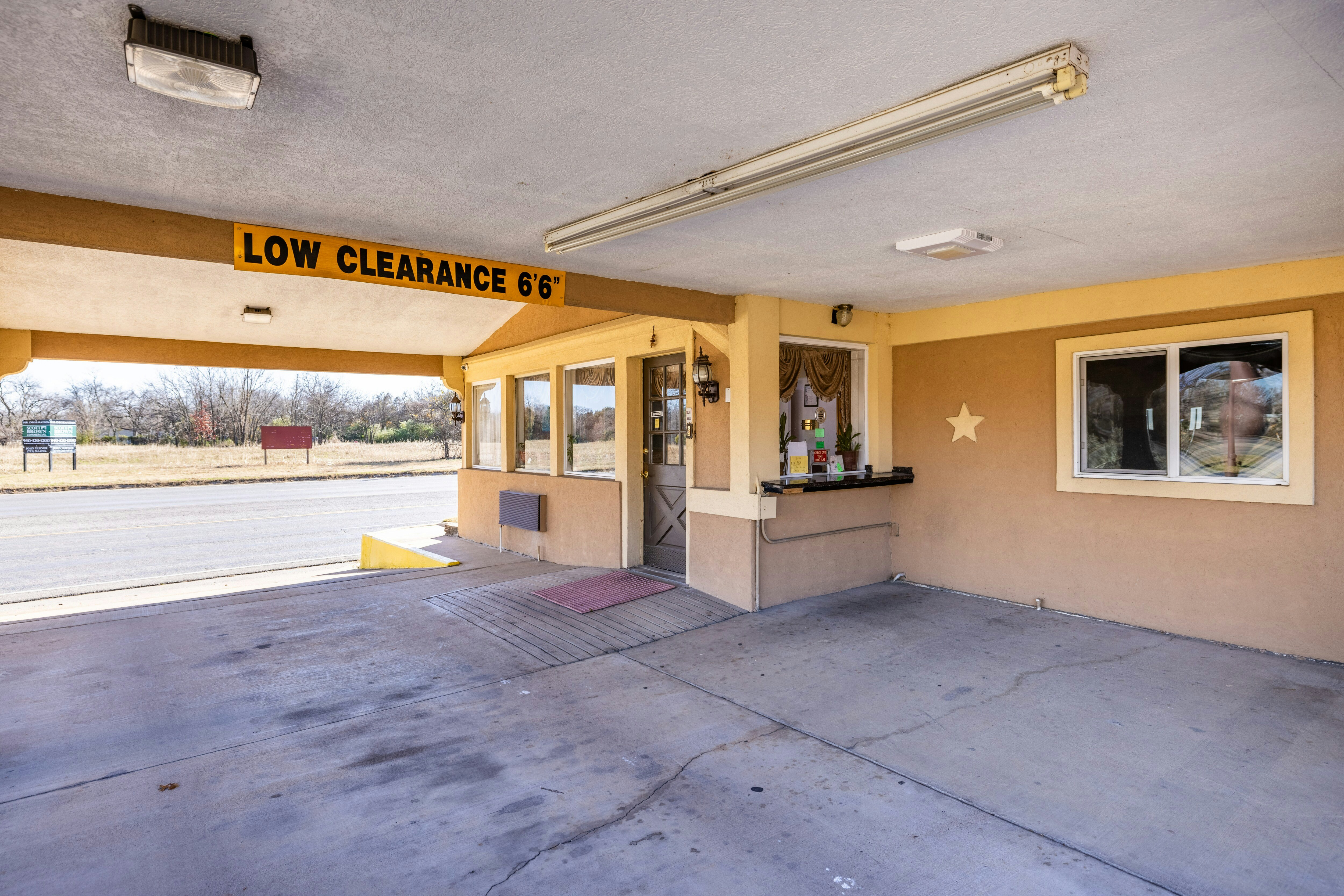 Western Inn by Capital O Cleburne TX 44/60