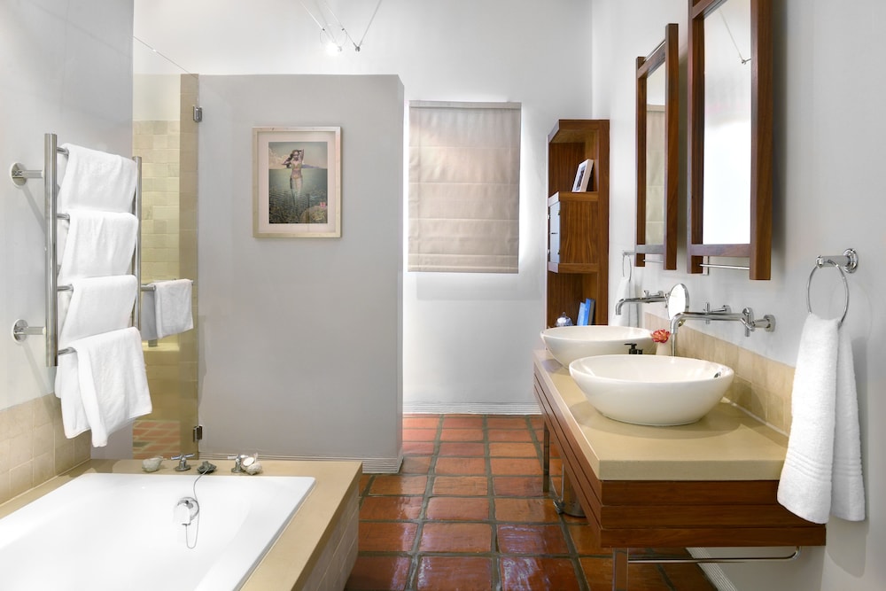 Holden Manz Country House 35/39